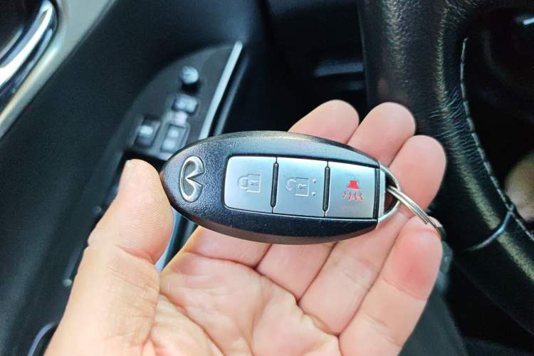 Used Infiniti QX50 2015 2.5L Enjoyment Edition Vehicle Key