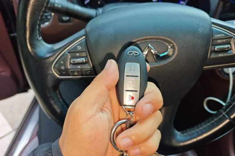Used Infiniti QX50 2015 2.5L Enjoyment Edition Vehicle Key