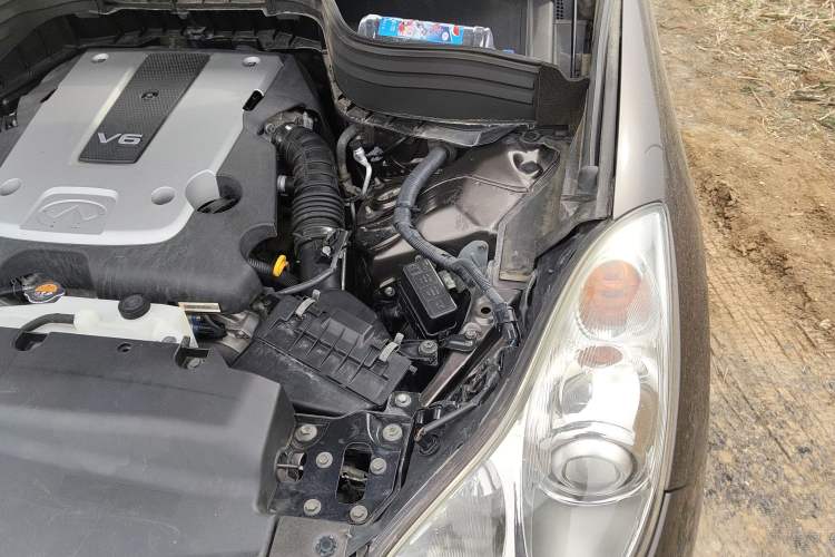 Used Infiniti QX50 2015 2.5L Comfort Edition Engine Bay Left