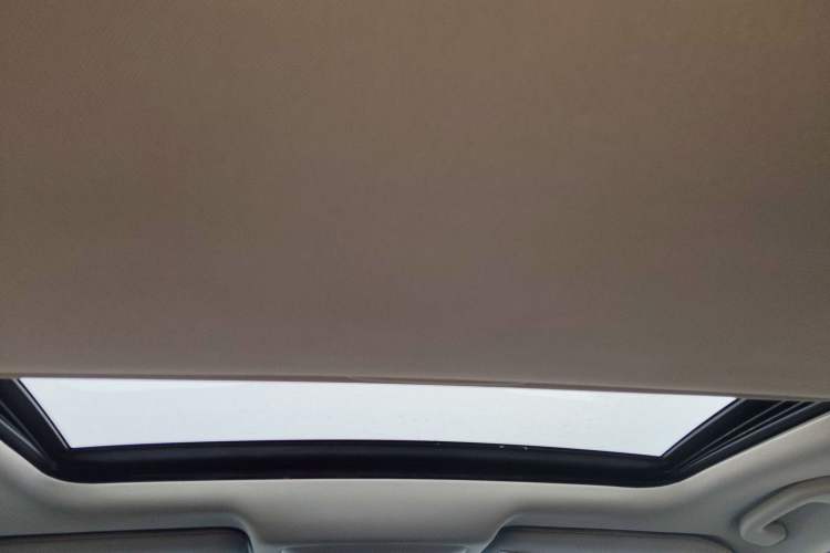 Used Infiniti QX50 2015 2.5L Comfort Edition Headliner