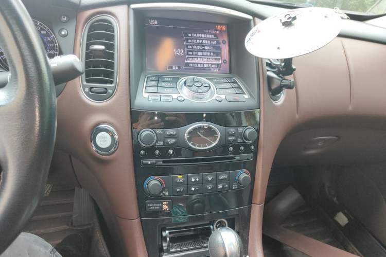 Used Infiniti QX50 2015 2.5L Enjoyment Edition Audio And AC Panel