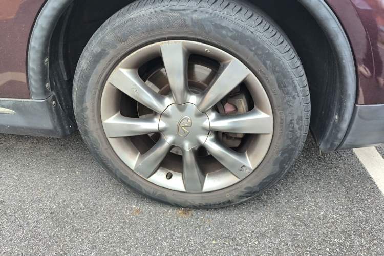 Used Infiniti QX50 2015 2.5L Enjoyment Edition Right Front Wheel Hub