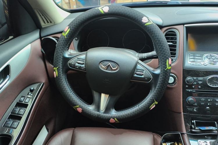 Used Infiniti QX50 2015 2.5L Enjoyment Edition Steering Wheel