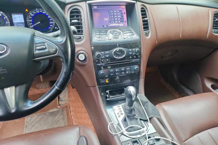 Used Infiniti QX50 2015 2.5L Enjoyment Edition Audio And AC Panel