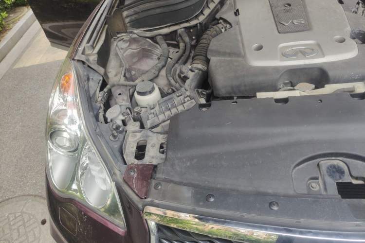 Used Infiniti QX50 2015 2.5L Enjoyment Edition Engine Bay Right