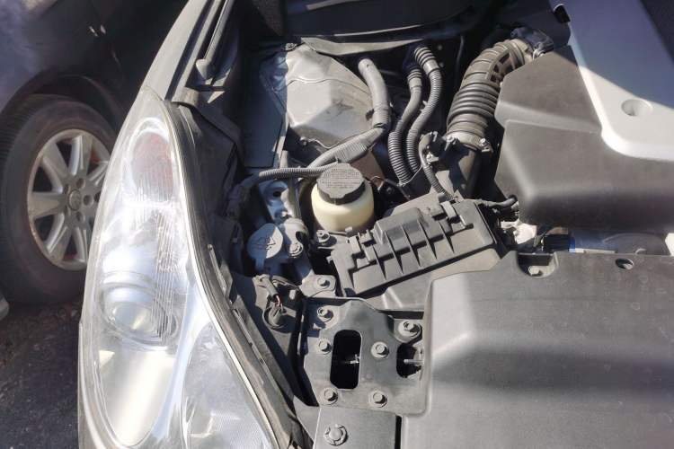 Used Infiniti QX50 2015 2.5L Comfort Edition Engine Bay Right