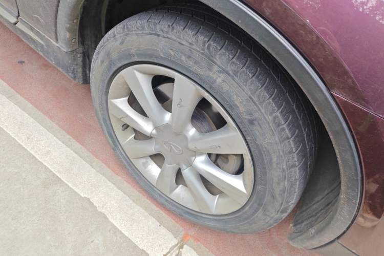 Used Infiniti QX50 2015 2.5L Enjoyment Edition Right Front Wheel Hub