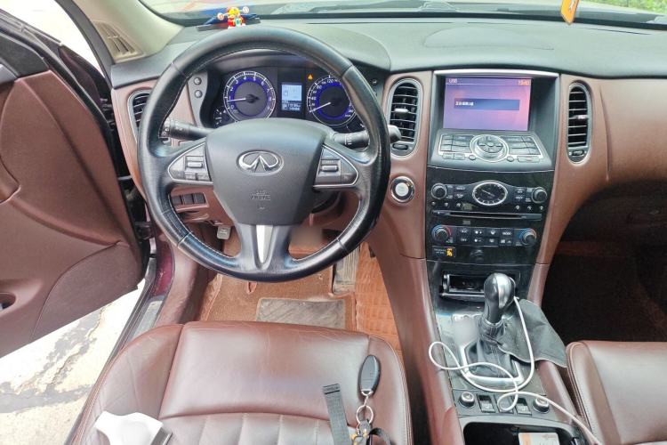 Used Infiniti QX50 2015 2.5L Enjoyment Edition Steering Wheel
