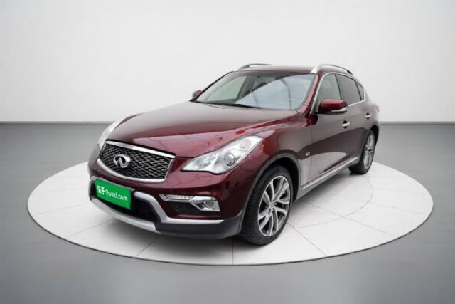 Ojetý Infiniti QX50 2015 2.5L Luxury Edition