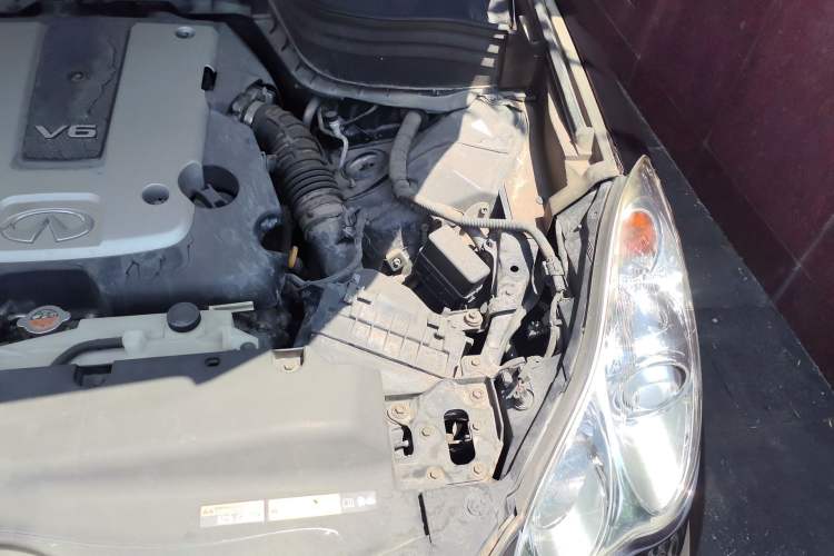 Used Infiniti QX50 2015 2.5L Enjoyment Edition Engine Bay Left