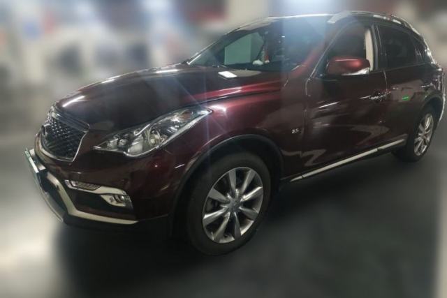 Ojetý Infiniti QX50 2015 2.5L Enjoyment Edition