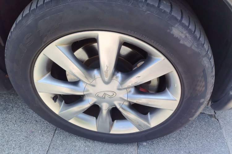 Used Infiniti QX50 2015 2.5L Enjoyment Edition Right Front Wheel Hub