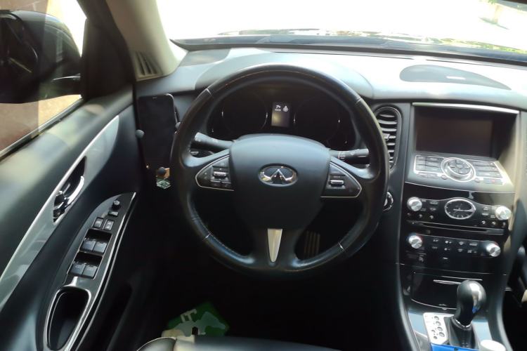 Used Infiniti QX50 2015 2.5L Enjoyment Edition Steering Wheel