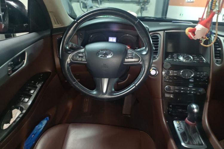 Used Infiniti QX50 2015 2.5L Enjoyment Edition Steering Wheel
