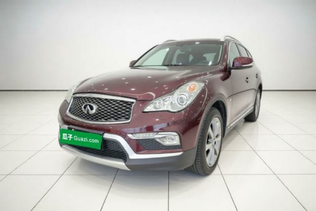 Ojetý Infiniti QX50 2015 2.5L Enjoyment Edition