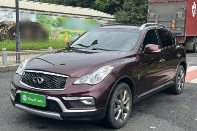Ojetý Infiniti QX50 2015 2.5L Enjoyment Edition