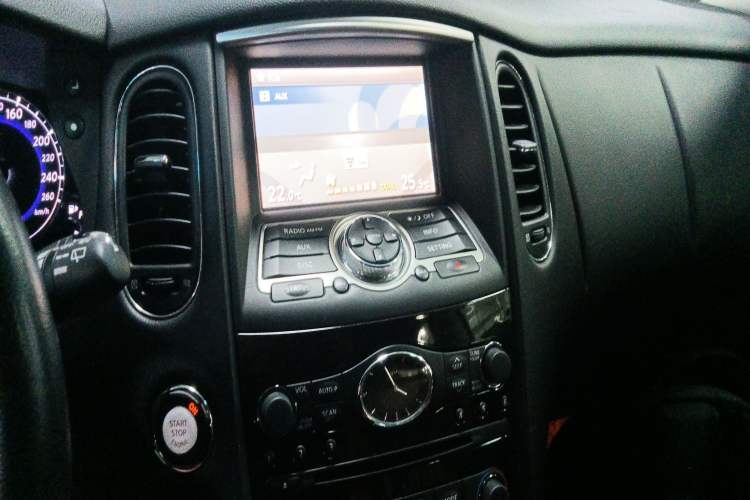 Used Infiniti QX50 2015 2.5L Comfort Edition Audio And AC Panel