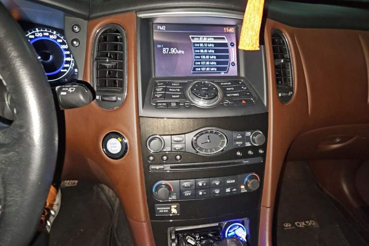 Used Infiniti QX50 2015 2.5L Enjoyment Edition Audio And AC Panel