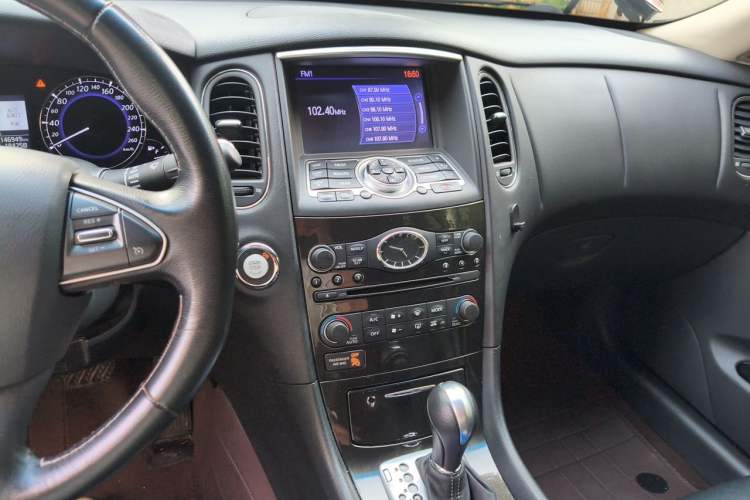 Used Infiniti QX50 2015 2.5L Enjoyment Edition Audio And AC Panel