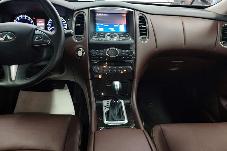 Used Infiniti QX50 2015 2.5L Enjoyment Edition Audio And AC Panel