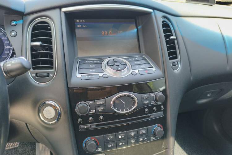 Used Infiniti QX50 2015 2.5L Comfort Edition Audio And AC Panel