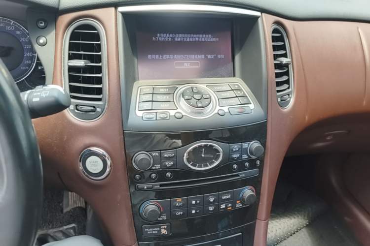 Used Infiniti QX50 2015 2.5L Enjoyment Edition Audio And AC Panel