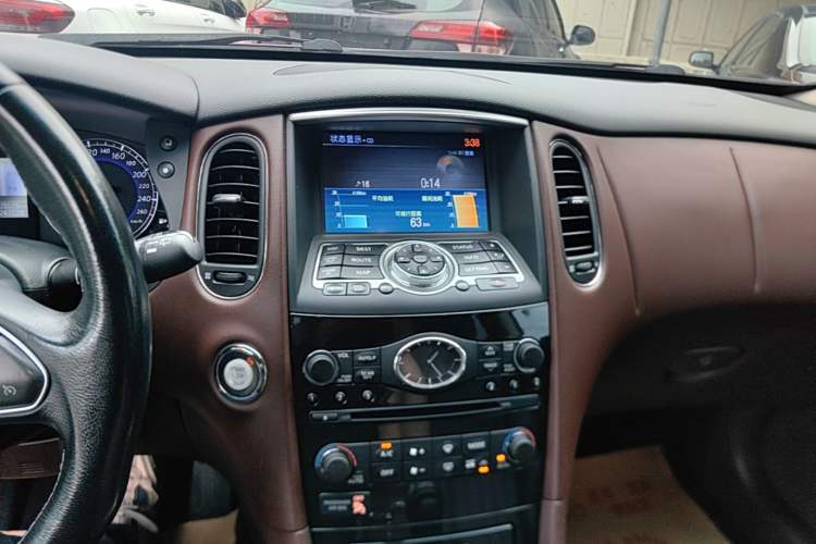 Used Infiniti QX50 2015 2.5L Enjoyment Edition Audio And AC Panel