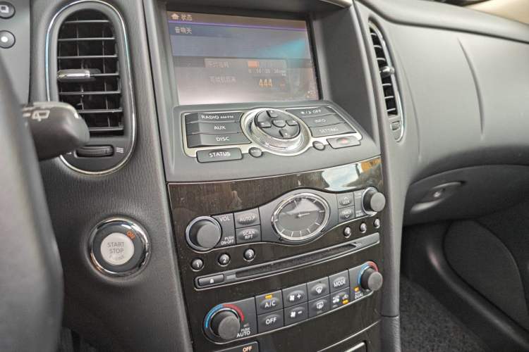 Used Infiniti QX50 2015 2.5L Comfort Edition Audio And AC Panel