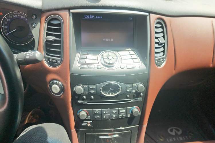 Used Infiniti QX50 2015 2.5L Luxury Edition Audio And AC Panel