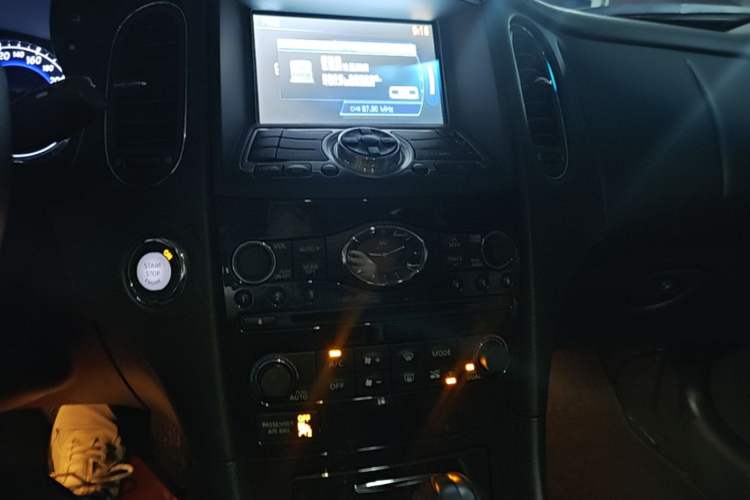 Used Infiniti QX50 2015 2.5L Enjoyment Edition Audio And AC Panel