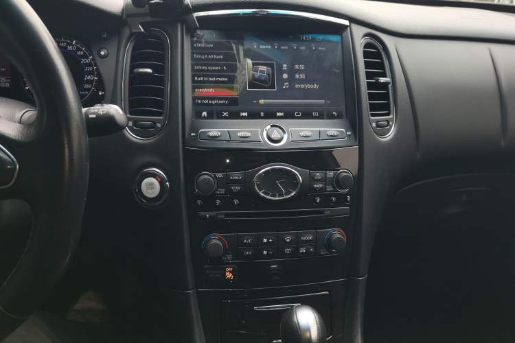 Used Infiniti QX50 2015 2.5L Comfort Edition Audio And AC Panel
