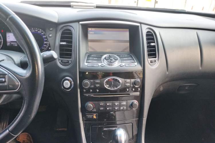 Used Infiniti QX50 2015 2.5L Comfort Edition Audio And AC Panel
