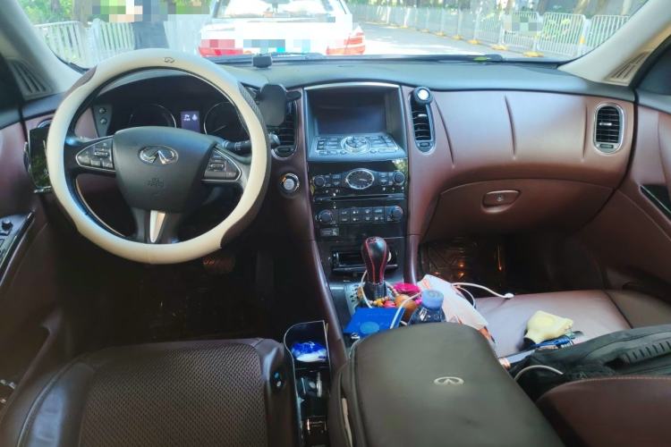 Used Infiniti QX50 2015 2.5L Luxury Edition Center Console