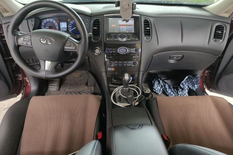 Used Infiniti QX50 2015 2.5L Comfort Edition Center Console