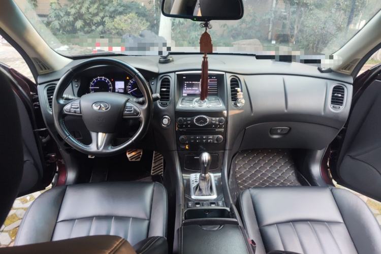 Used Infiniti QX50 2015 2.5L Comfort Edition Center Console