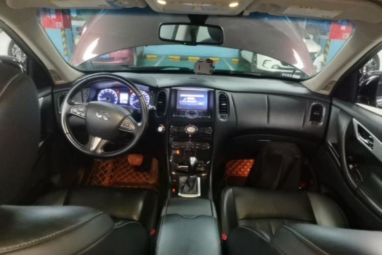 Used Infiniti QX50 2015 2.5L Luxury Edition Center Console