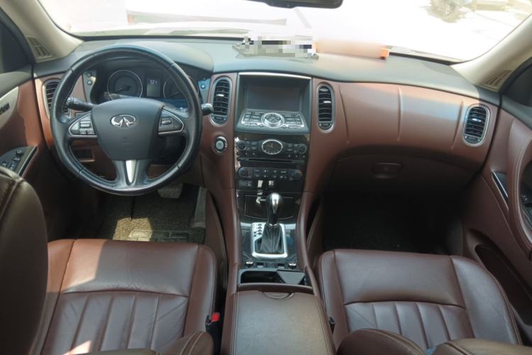 Used Infiniti QX50 2015 2.5L Luxury Edition Center Console