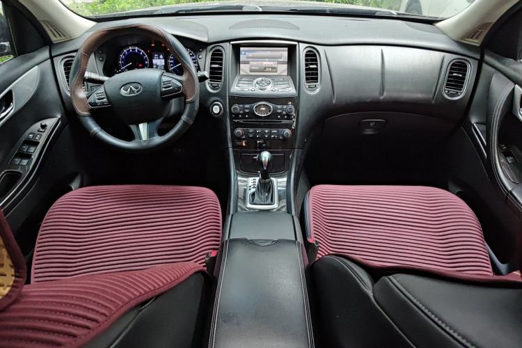 Used Infiniti QX50 2015 2.5L Comfort Edition Center Console