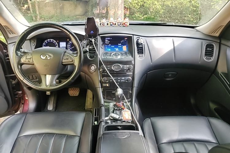 Used Infiniti QX50 2015 2.5L Enjoyment Edition Center Console
