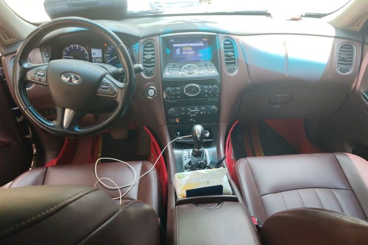 Used Infiniti QX50 2015 2.5L Luxury Edition Center Console