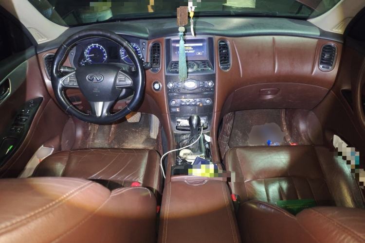 Used Infiniti QX50 2015 2.5L Enjoyment Edition Center Console