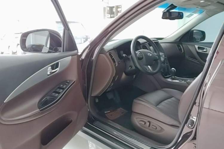 Used Infiniti QX50 2015 2.5L Enjoyment Edition Driver Seat