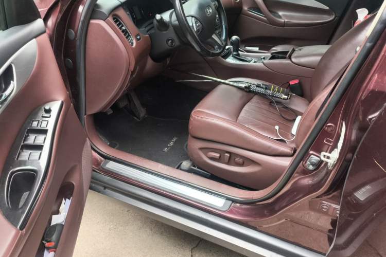 Used Infiniti QX50 2015 2.5L Enjoyment Edition Driver Seat