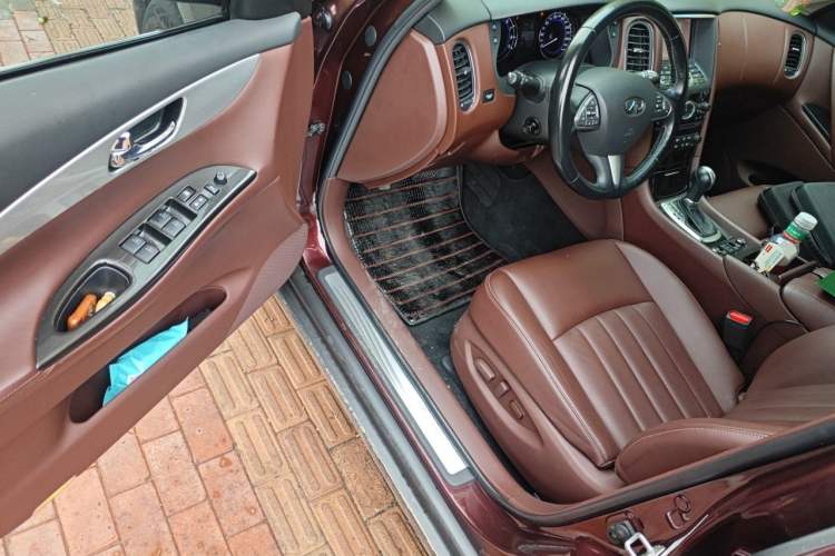 Used Infiniti QX50 2015 2.5L Enjoyment Edition Driver Seat