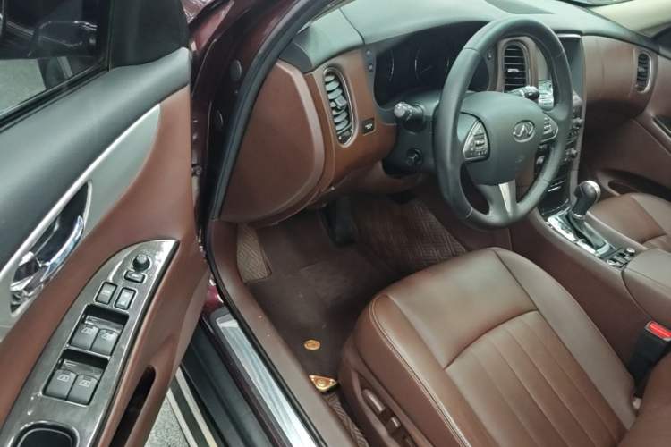 Used Infiniti QX50 2015 2.5L Enjoyment Edition Driver Seat