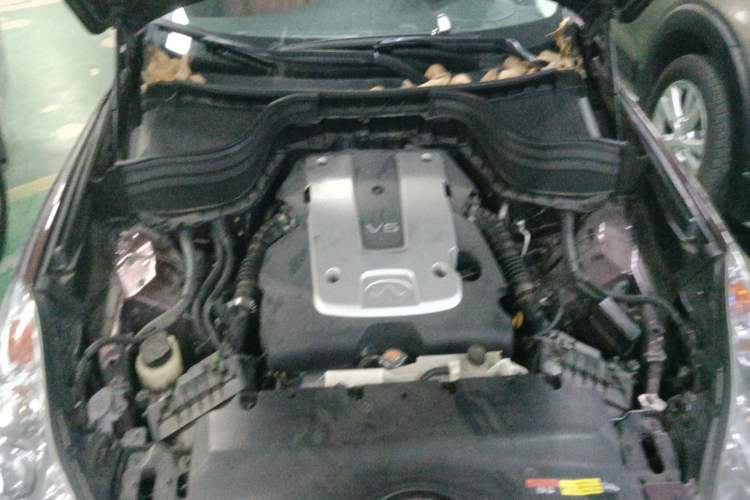 Used Infiniti QX50 2015 2.5L Comfort Edition Engine Bay
