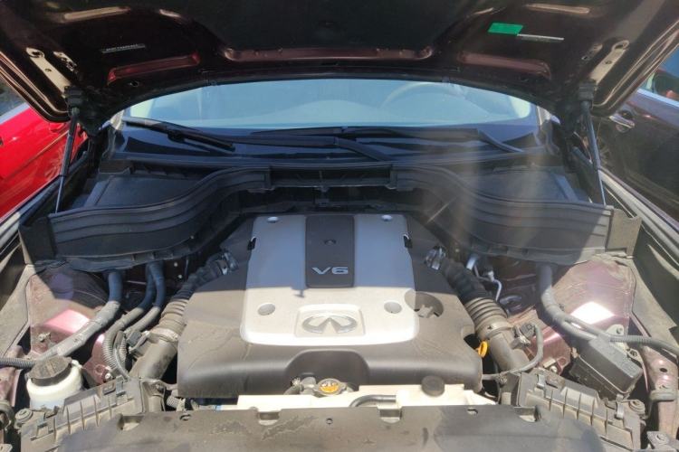 Used Infiniti QX50 2015 2.5L Comfort Edition Engine Bay