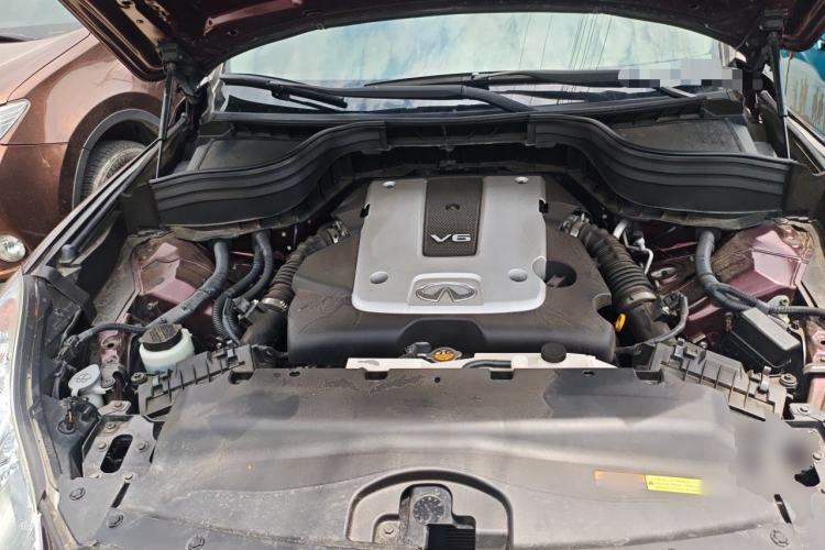 Used Infiniti QX50 2015 2.5L Comfort Edition Engine Bay