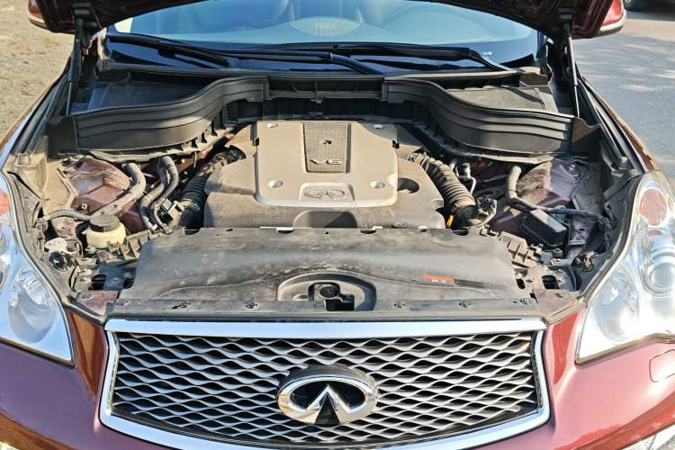 Used Infiniti QX50 2015 2.5L Enjoyment Edition Engine Bay