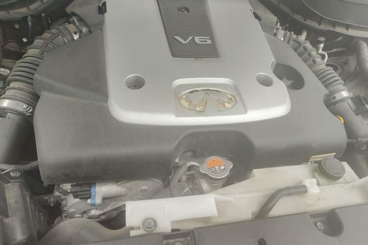 Used Infiniti QX50 2015 2.5L Enjoyment Edition Engine Bay